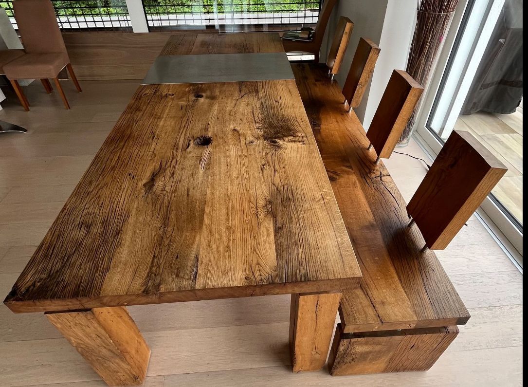 Articles en bois: Massiver Eichenholztisch mit Sitzbank&Design Elementen,Antik – D'occasion à Horgen par pj18 1