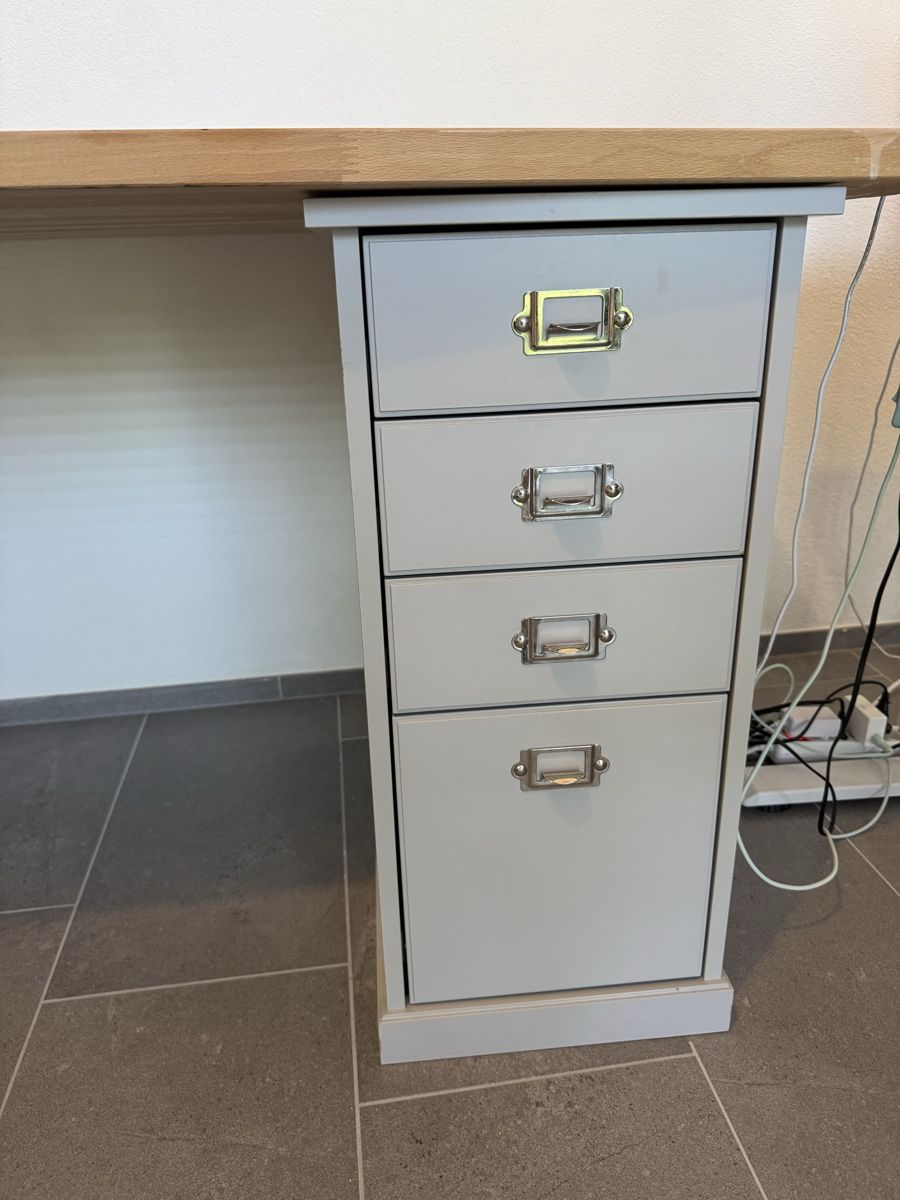 Schreibtische: Bürotisch aus Holz – Gebraucht aus Oberwil-Lieli von ste_b87b 2