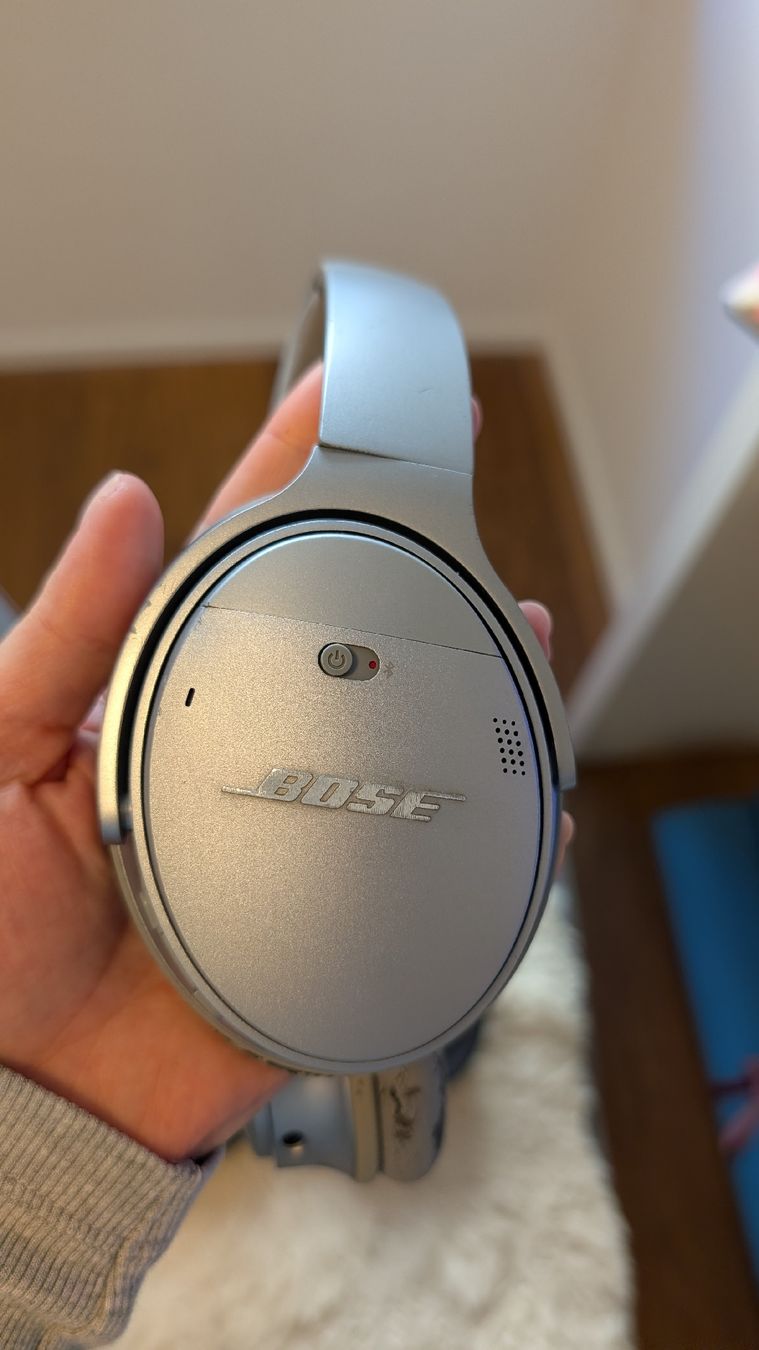 Bose Cuffie: Kopfhörer Bose QuietComfort silber – Usato da Zürich venduto da NaomiManon 3