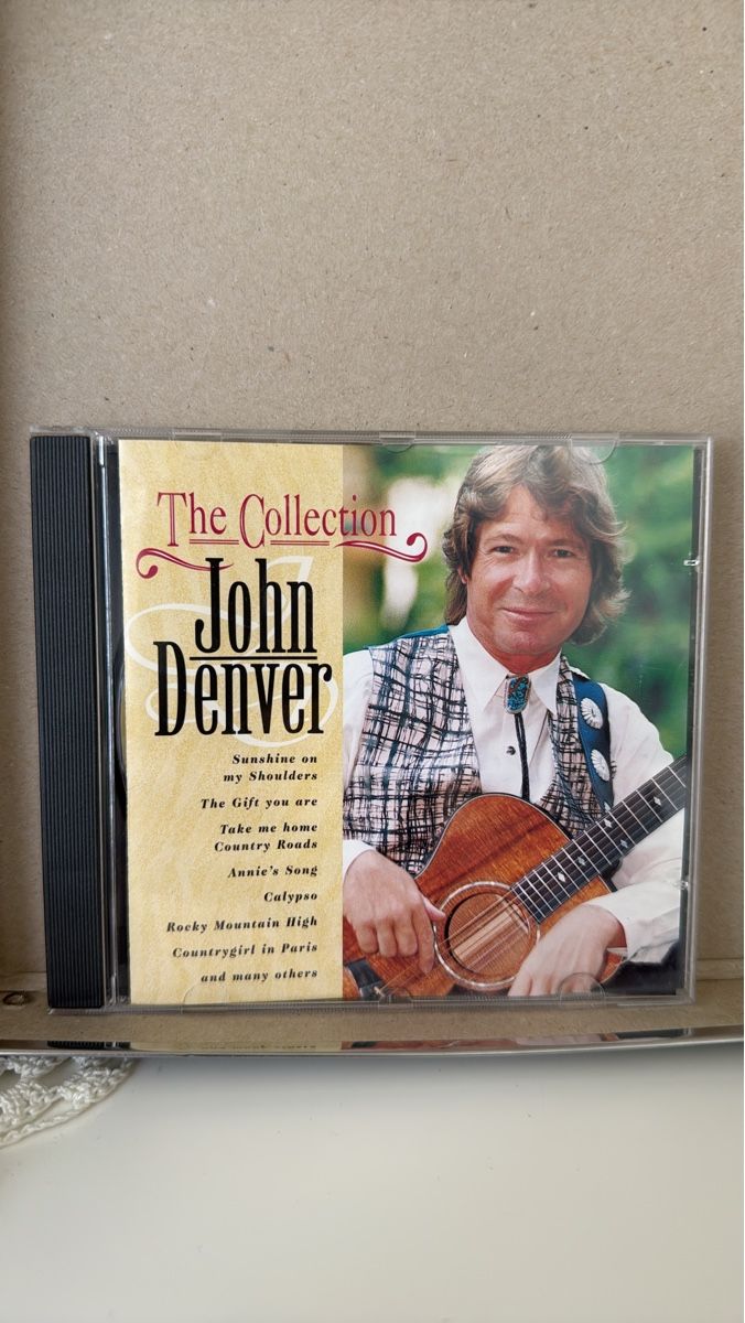 CDs: John Denver The Collection CD gebrauchter Zustand – Gebraucht aus Zuzwil SG von Boho-Style
