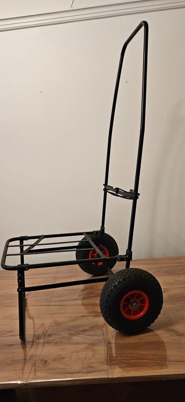 Carrelli di trasporto: Chariot robuste pliable multi-tâche, sur roues – Usato da Lausanne venduto da sleepy47 8