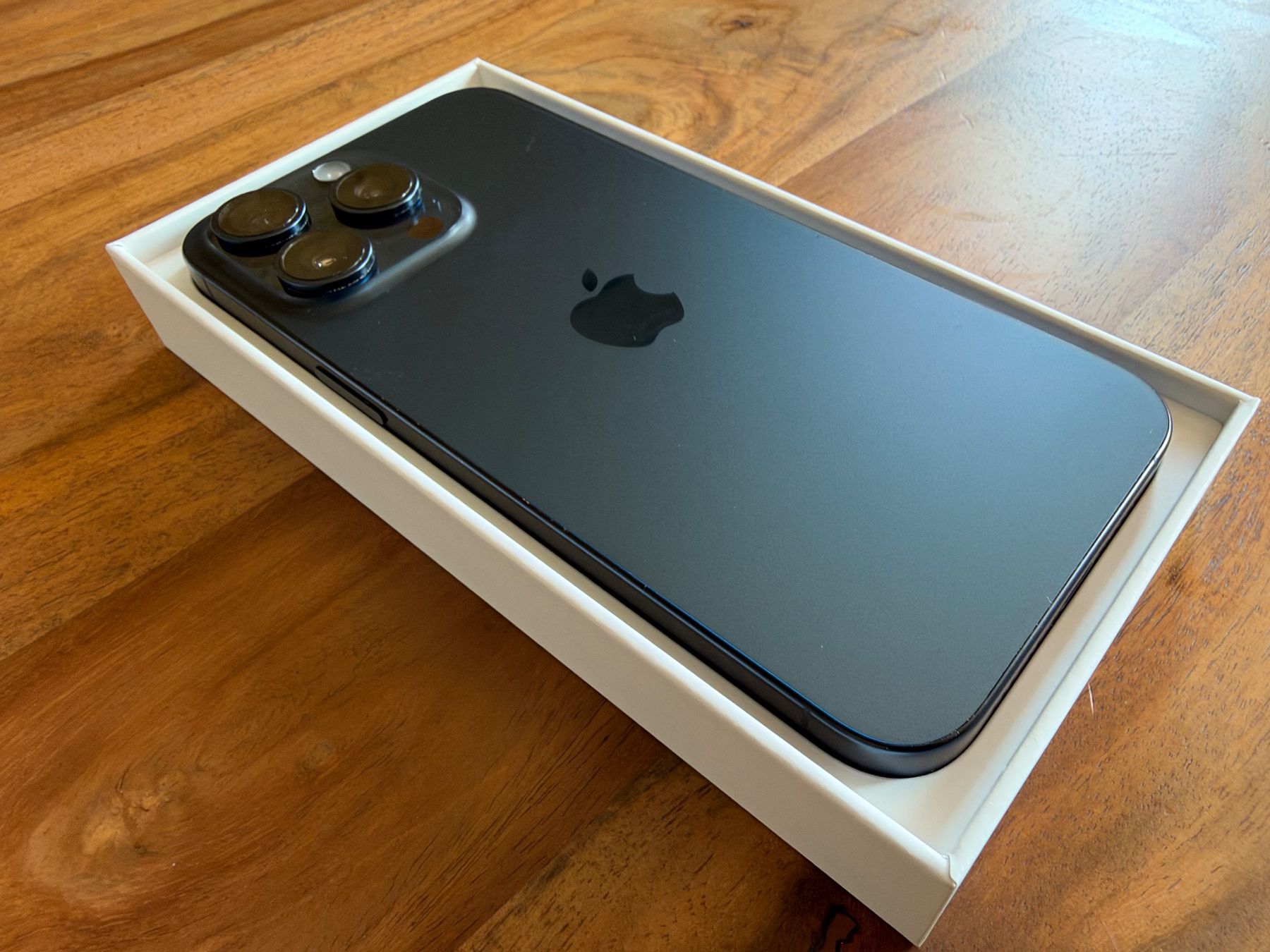 Apple Handys / Smartphones: Apple iPhone 15 Pro Max Blue Titanium 256GB – Gebraucht aus Bussigny von tigrou1983