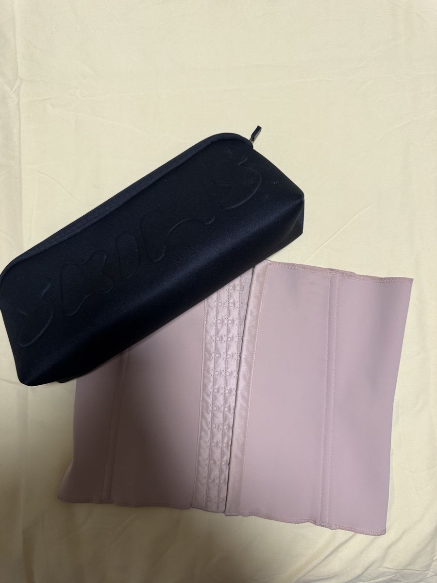 Skims Altra biancheria intima: Original SKIMS Waist Trainer mit Originaltasche  – Nuovo e nell'imballaggio originale da Bad Zurzach venduto da vit_rct6 2