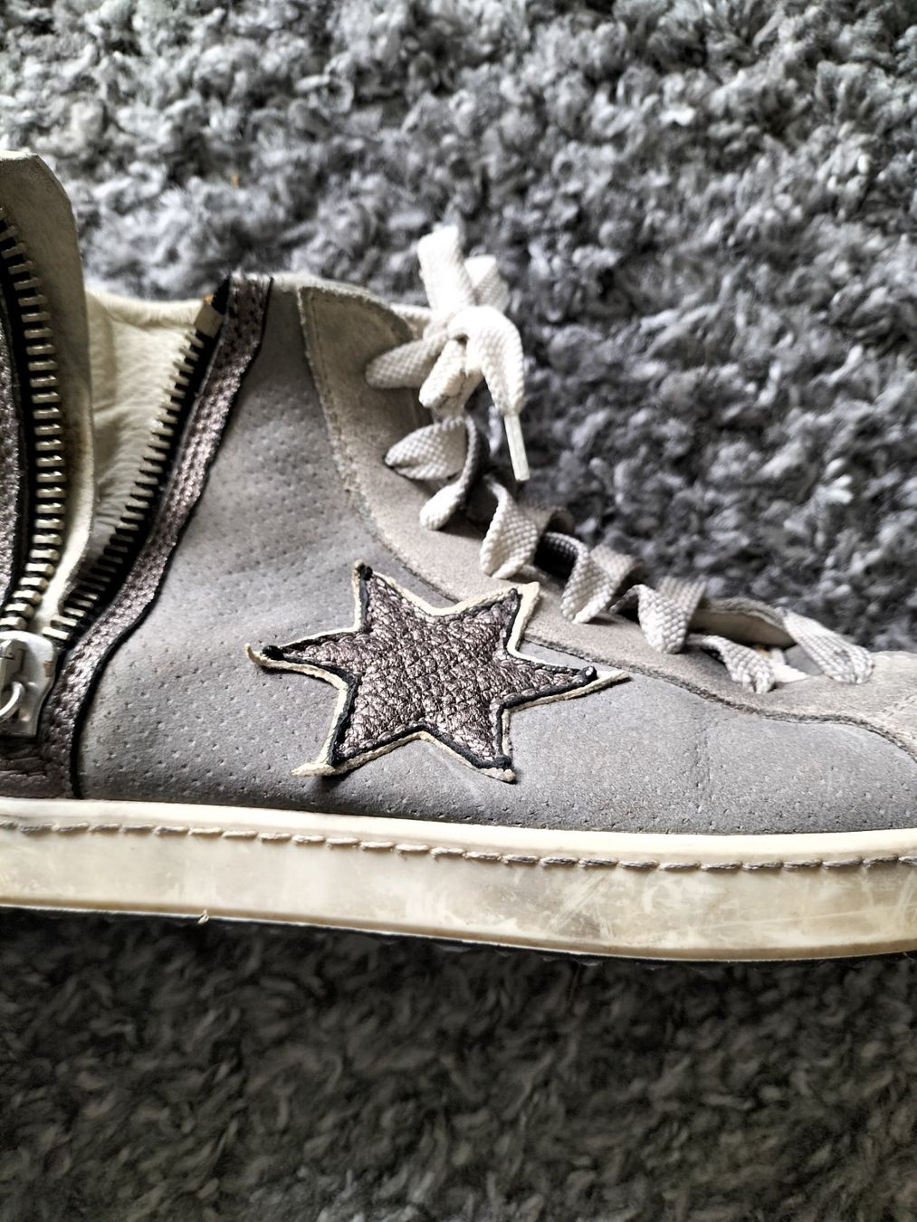 Chaussures hommes: auffallende Sneaker – D'occasion à Sins par Taschending 3