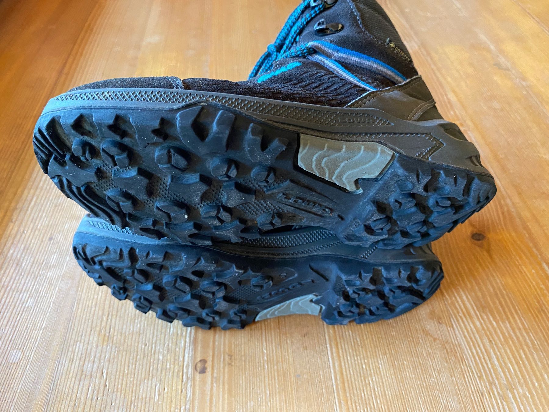 Lowa Scarpe per ragazzi: Lowa Wanderschuhe Gr. 33 Top Zustand! – Usato da Frümsen venduto da Aulenti 1