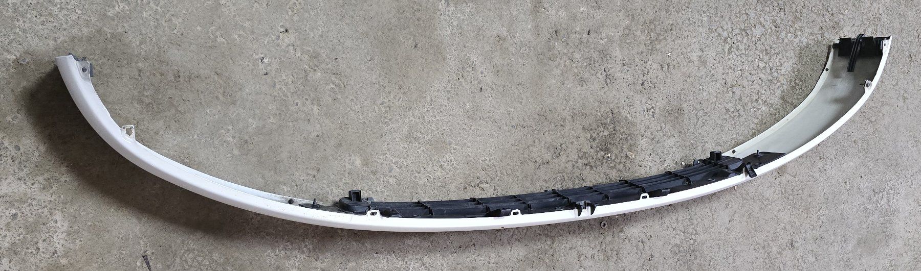 Volkswagen Tutti pezzi di ricambio auto: VW T4 Frontblech Kühlergrill Frontgrill lange Front Weiss – Usato da Schaffhausen venduto da Parg86 6