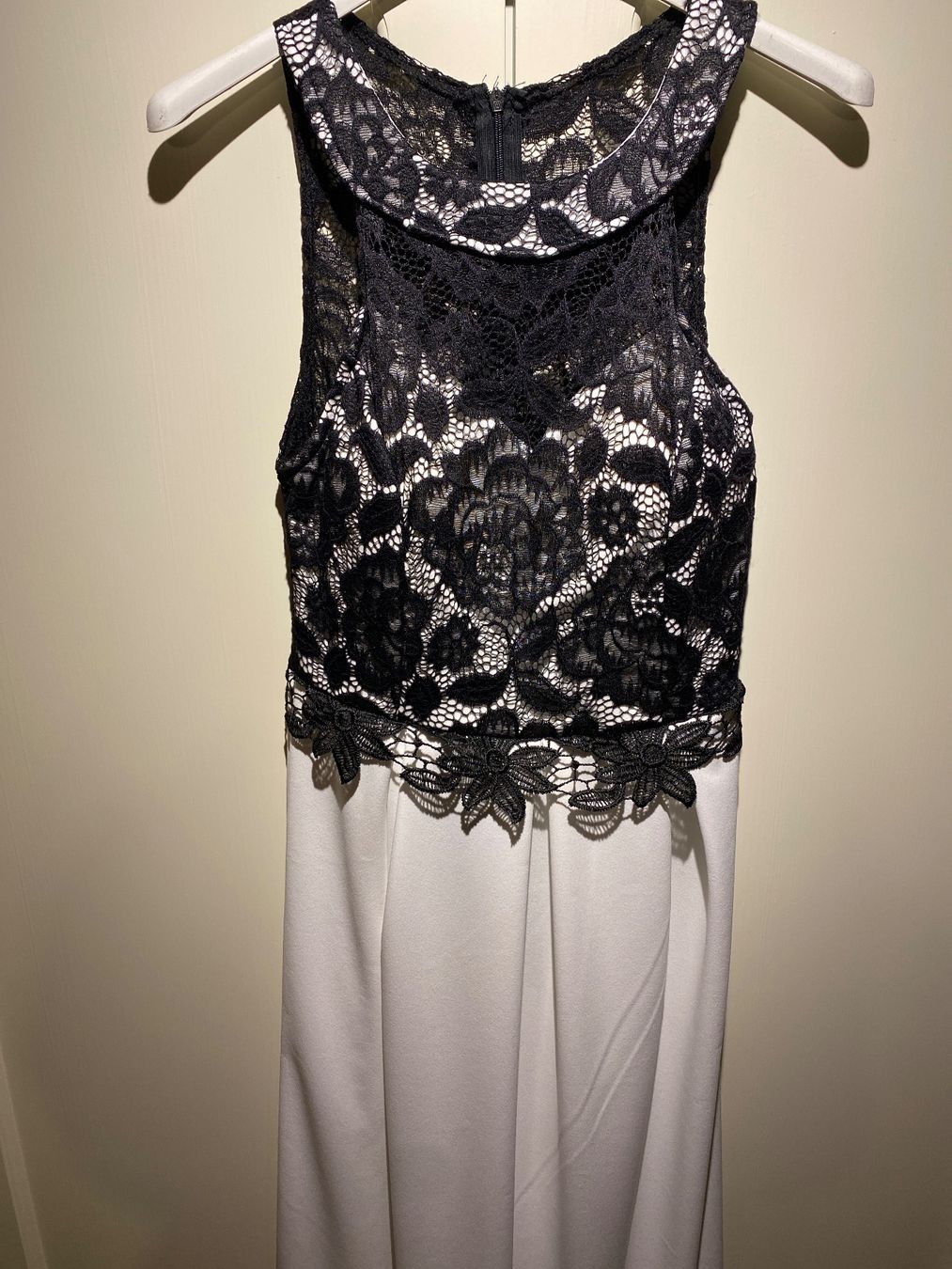 Vestiti: VINTAGE DAMENKLIED WEISS-SPITZEN SCHWARZ – Nuovo e nell'imballaggio originale da Meienried venduto da ManuelaBoutique 1