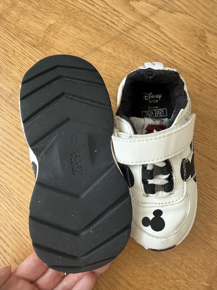 Scarpe per ragazzi: Zara Disney Mickie Mouse Shoe Gr.23 – Usato da Zürich venduto da audrey_dri 2