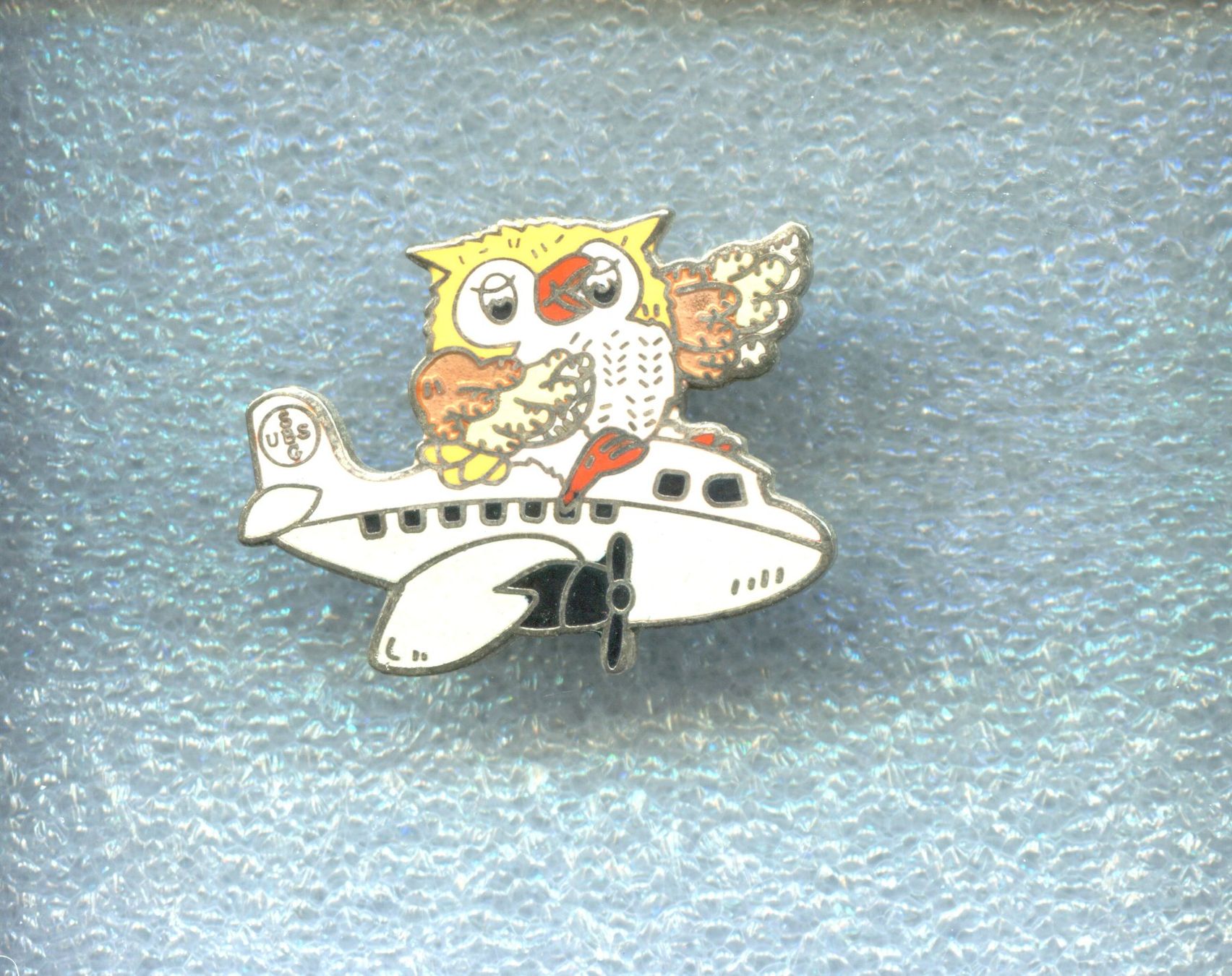 Placchette & Badge: UBS Bank  EULE  FLUGZEUG – Usato da Winterthur venduto da Sammleroase