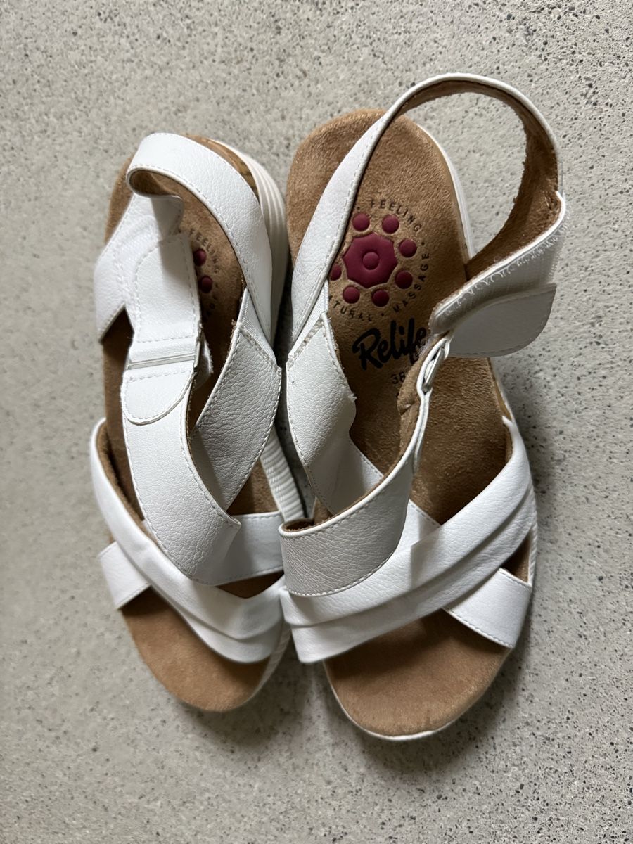 Scarpe da donna: Gebrauchte Damen-Sandalen Gr. 38 – Usato da Wil SG venduto da man_jcm5 1