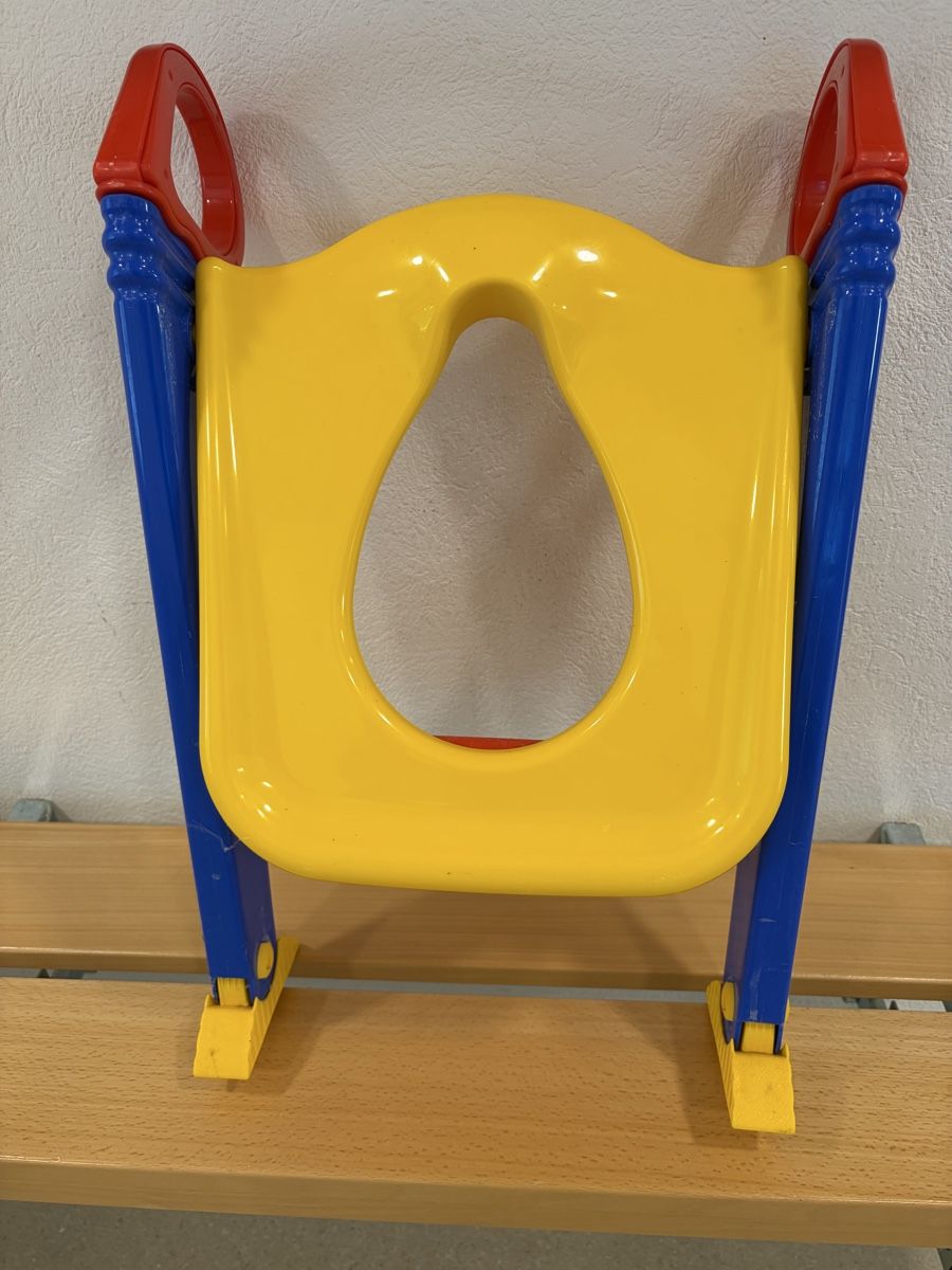 WC: Toilettensitz Kinder, mit Treppe – Gebraucht aus Bäriswil BE von lilaviola 1