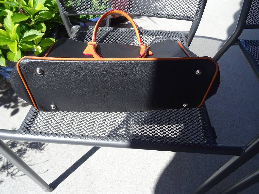Borse da donna: Ledertasche schwarz Damen – Nuovo (secondo la descrizione) da Niederbipp venduto da PiaZ01 3