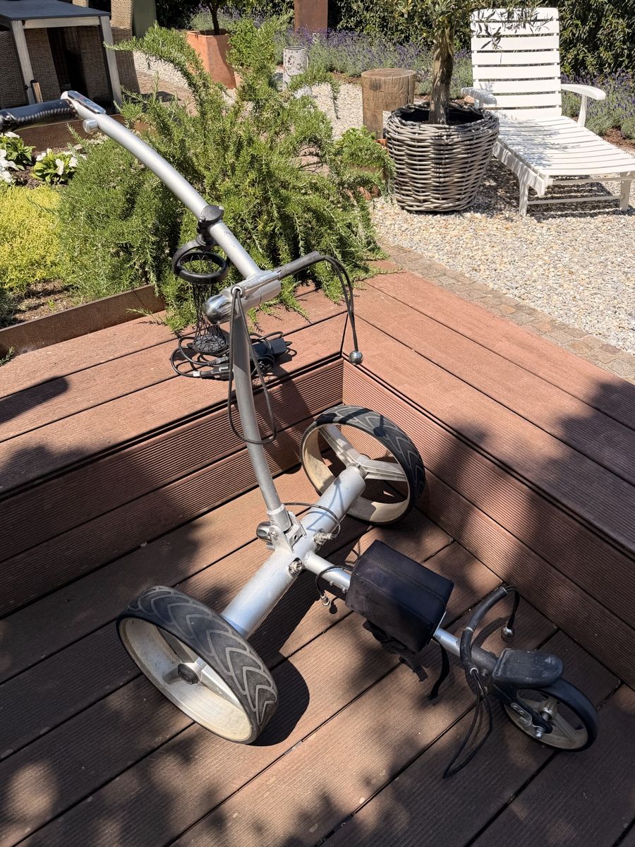 Trisa Trolleys: Elektrischer Golf-Trolley – Gebraucht aus Stäfa von DiLussi 2