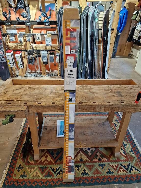 Sci: LINE TOM WALLISH PRO FREESTYLE SKI – Usato da Grindelwald venduto da Backdoor_Shop 1
