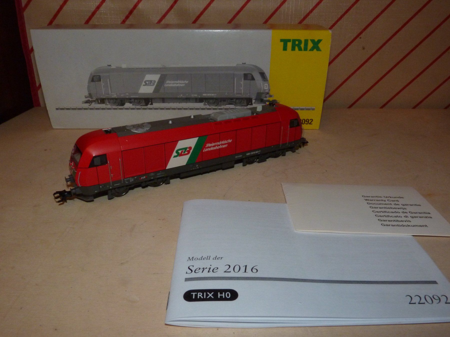 Trix Modellini di ferrovie: Elektrolok der DB Trix Spur H0 – Nuovo e nell'imballaggio originale da Rudolfstetten venduto da Rrst1968 1