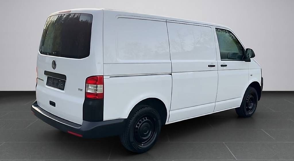 Véhicules utilitaires: VW T5 Transporter  – D'occasion à Cham par MeyerGroupGmbH 2