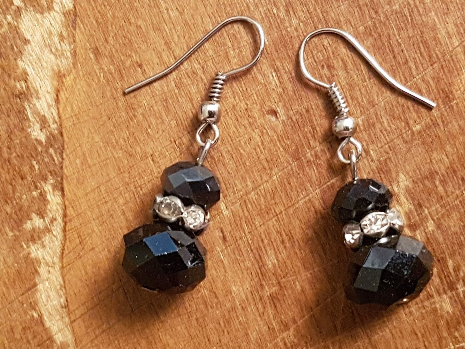 Orecchini pendenti & Orecchini a lobo: Ohrhänger facettierte schwarze Beads – Usato da Ettingen venduto da Maranathatalitha 3