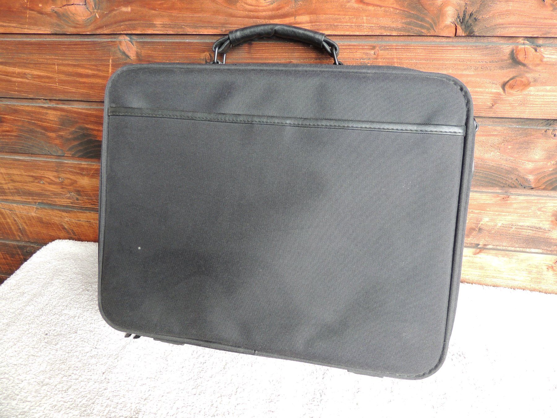 Dell Taschen: DELL Laptoptasche mit vielen Fächer Twint ok – Gebraucht aus Uznach von rut_xrx5 1