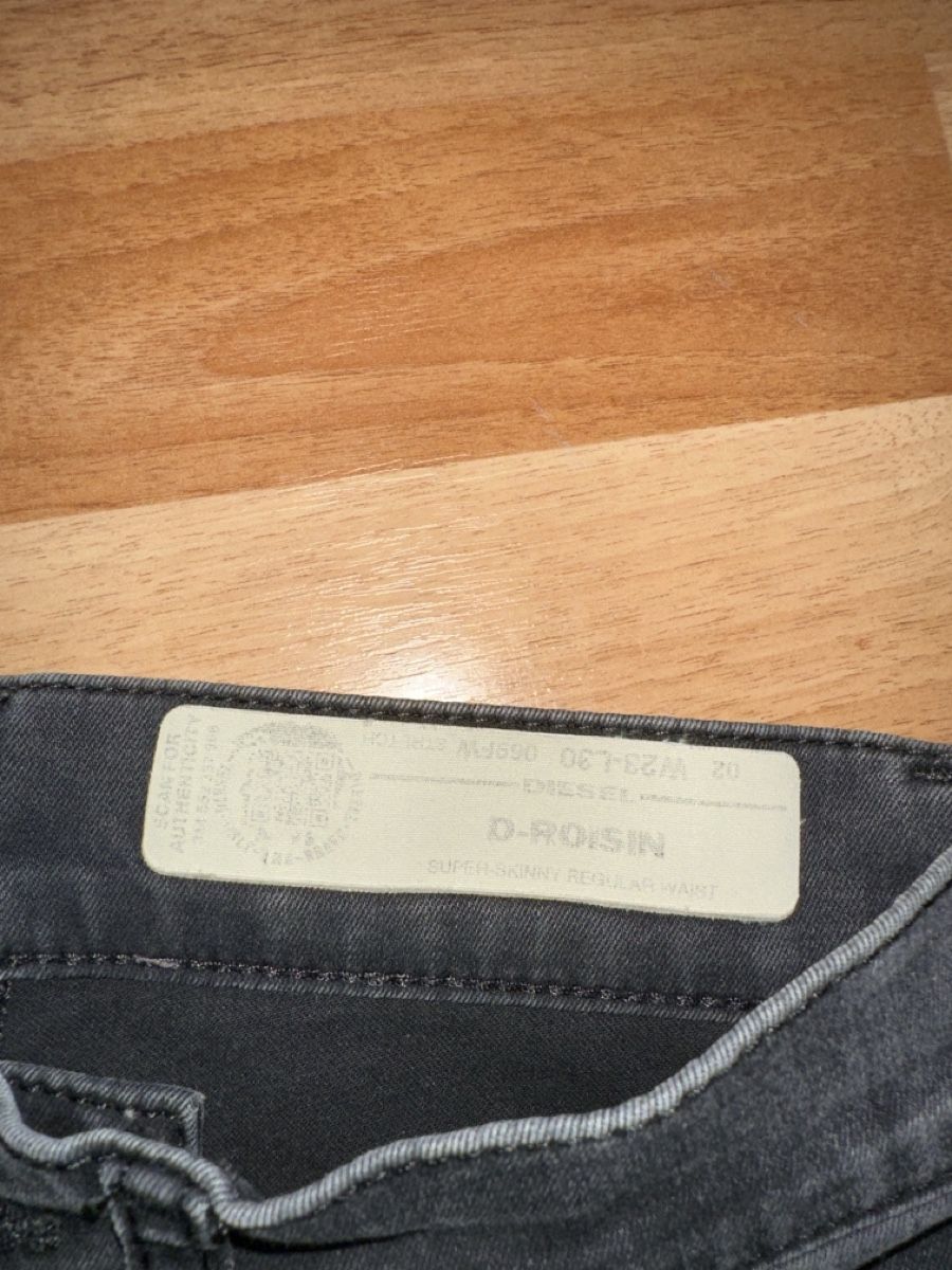 Diesel Jeans: Diesel Jeans D-Roisin, Gr. 23  – Usato da St. Gallen venduto da mai_zpt7 1
