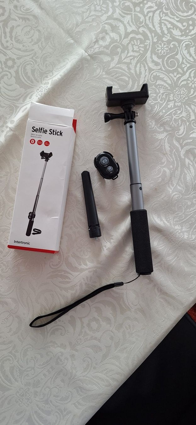 Staffe: Selfie Stick lntertronic – Nuovo (secondo la descrizione) da Dübendorf venduto da bluenile80