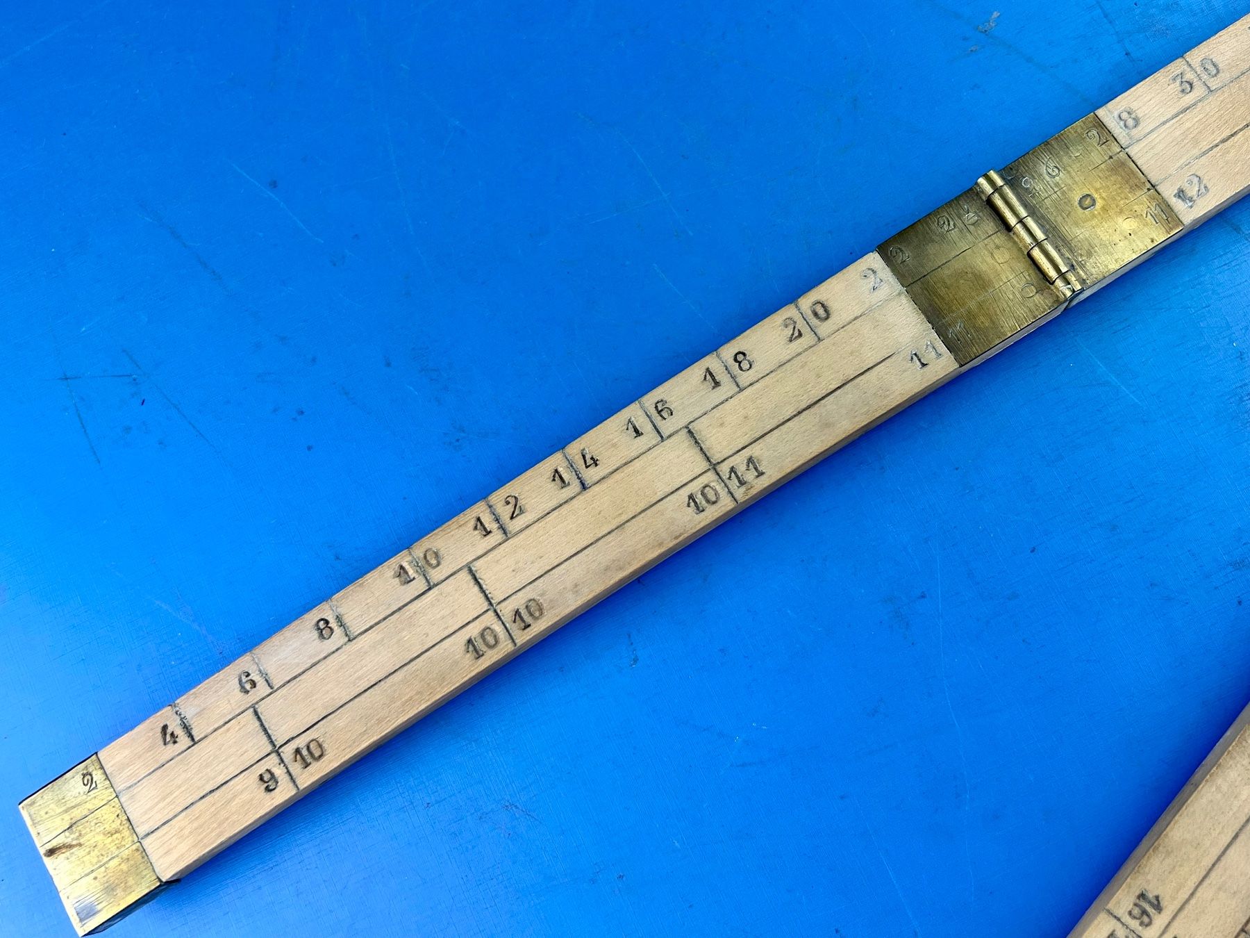 Messen: Zollstock oder so !?! kleinste Einheit ca. 21 mm 1 m lang – Gebraucht aus Unterengstringen von Gustav03 8