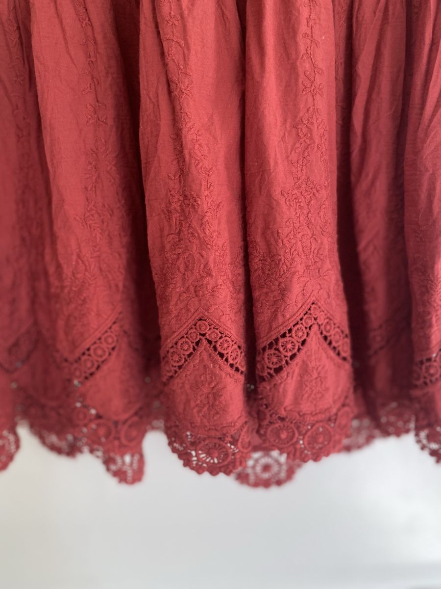 Beldona Tuniche: Beldona Kleid Herbst Rot Gr. M mit Spitze  – Usato da Chur venduto da KUMI2024 3