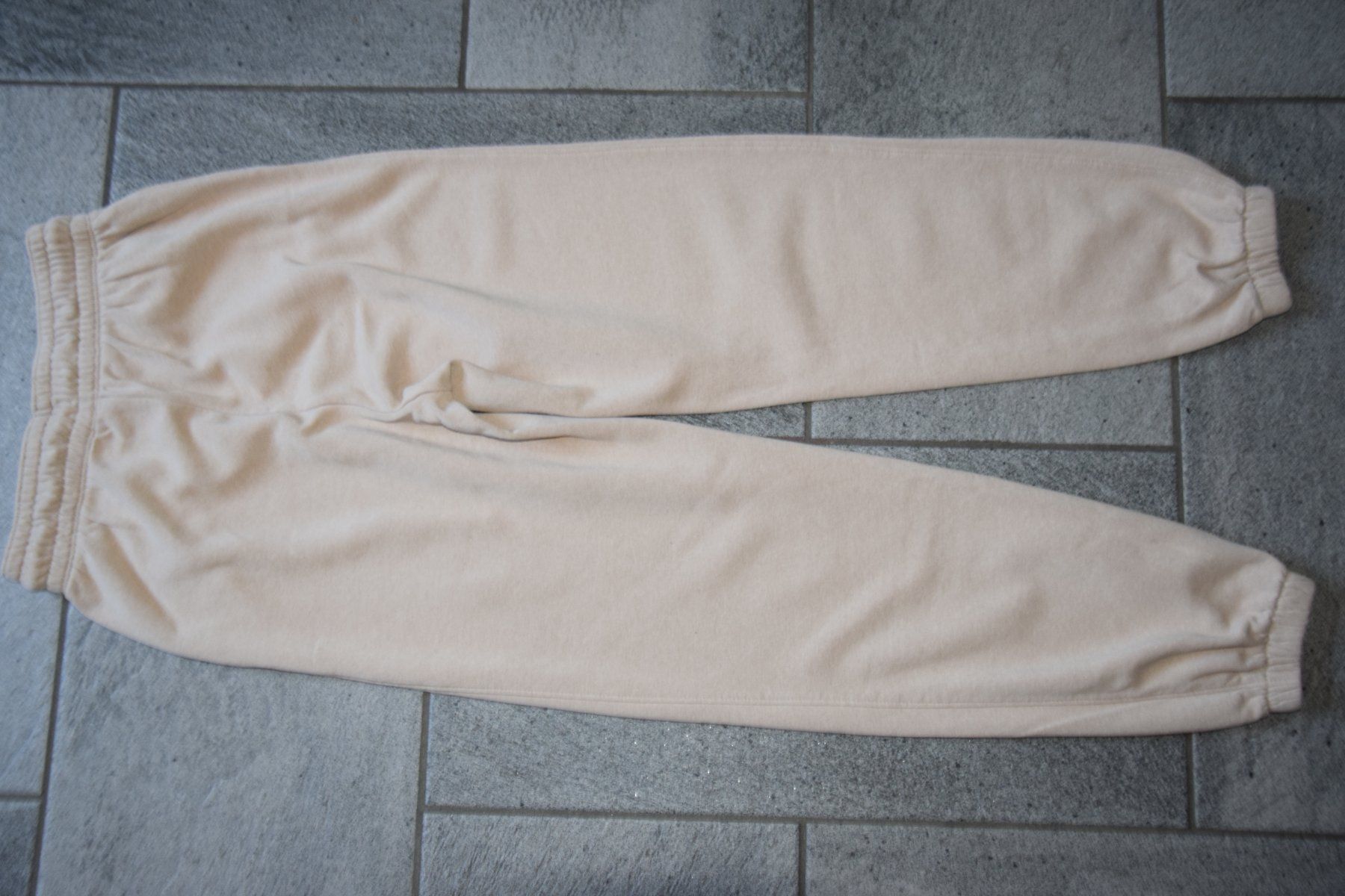 H&M Pantaloni: Damen Training Hose gr. S – Usato da Mezzovico venduto da finsteraar 2
