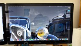 Apple Thunderbolt Display 27" – 2560 × 1440