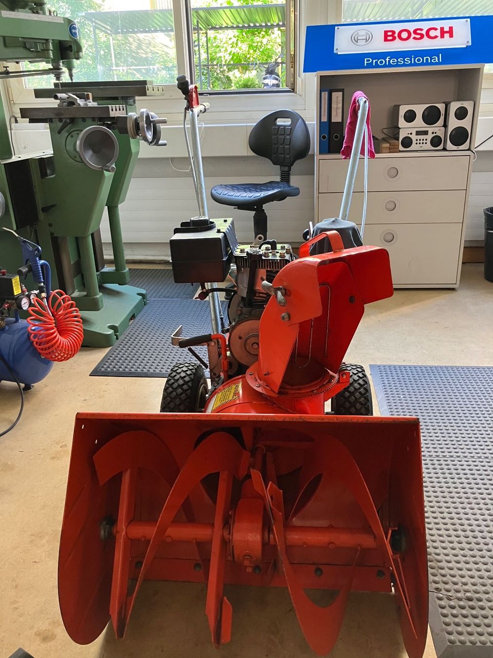 Alle Maschinen: Schneefräse Universal, Benzinmotor – Gebraucht aus Dübendorf von sdbu-frappant