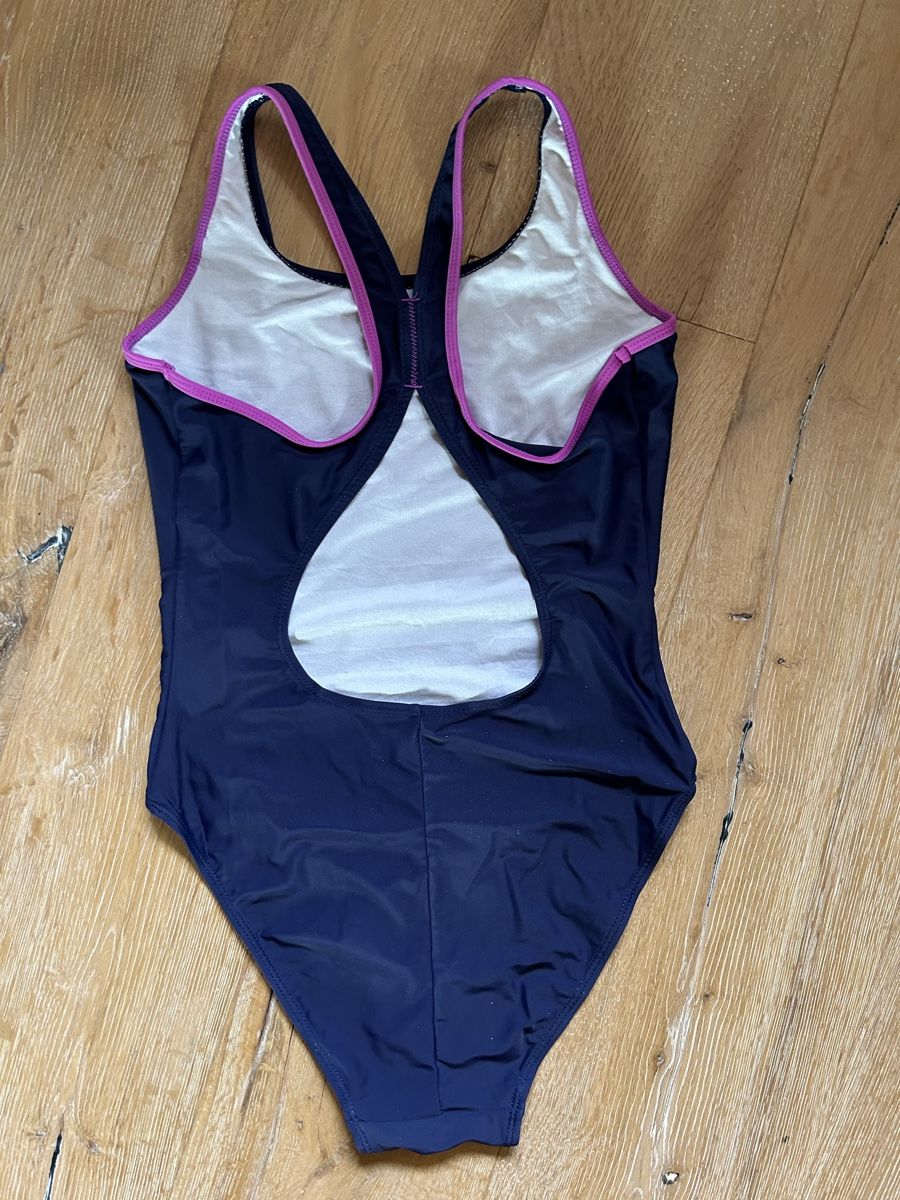 Maillots de bain & Bikinis: Badeanzug Hot Stuff – D'occasion à Engelberg par ejierfaijs 2