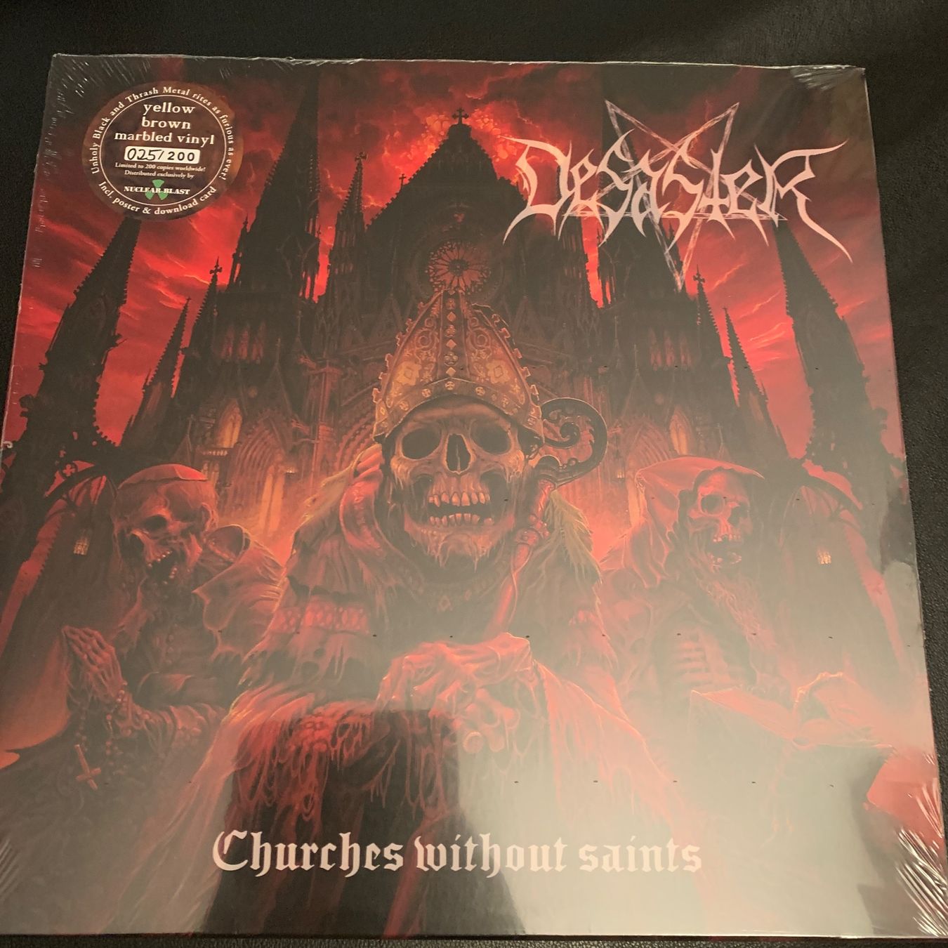 Dischi in vinile: DESASTER Churches without Saints YELLOW BROWN MARBLED Vinyl – Nuovo e nell'imballaggio originale da Thusis venduto da Gorgon