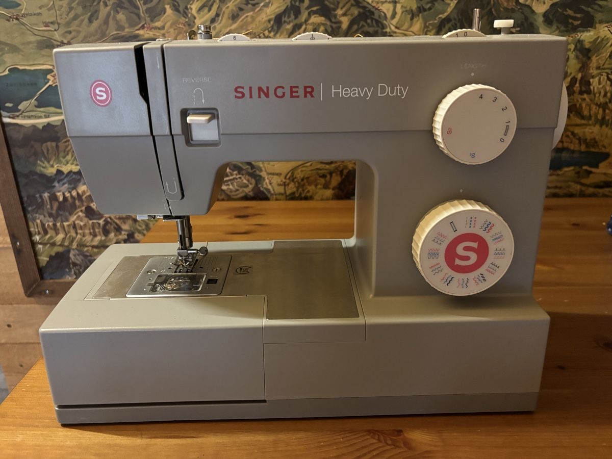 Singer Nähmaschinen: Singer Nähmaschine  – Neu (gemäss Beschreibung) aus Stein am Rhein von Marekk. 2