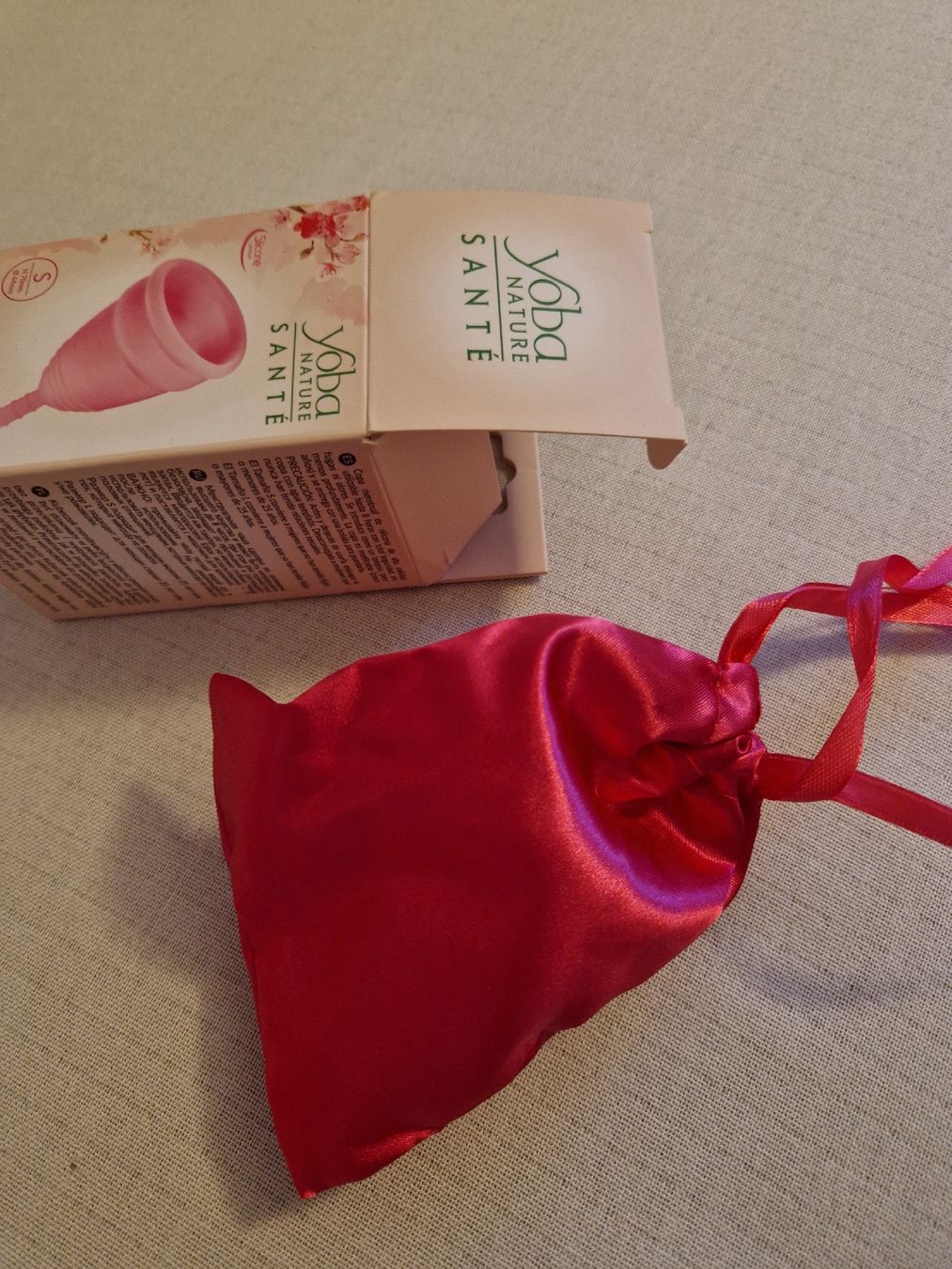 Attrezzature mediche: Menstruationstasse rosa Gr. S NEU – Nuovo e nell'imballaggio originale da Zürich venduto da hogerseppvreni 1