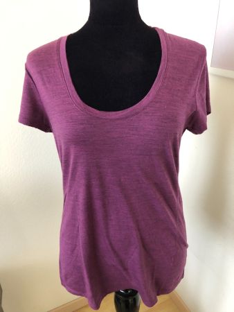 Dunkelviolette Damen T-Shirts, Top Zustand, Grösse XS
