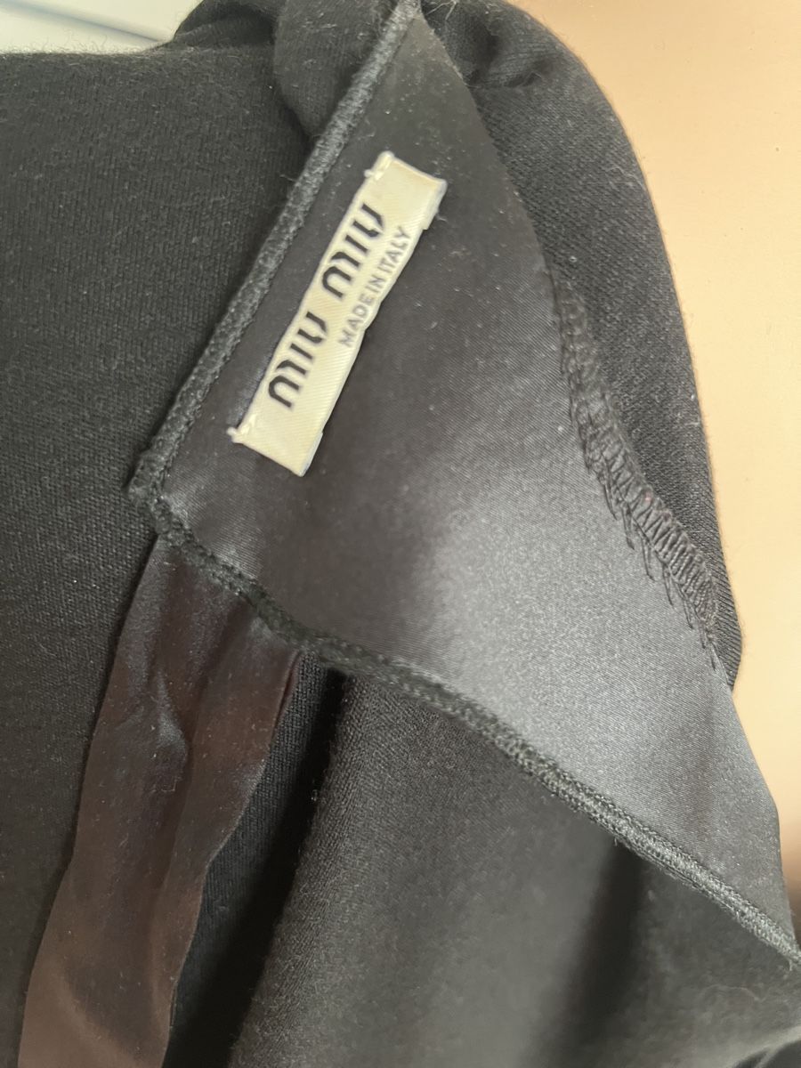Miu Miu Maglioni & Felpe: Miu Miu Pullover, XS gross geschnitten – Usato da Bergdietikon venduto da pinkerton13 6