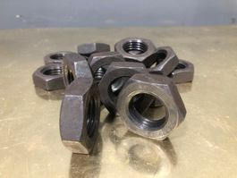Riesige Muttern, M36 oder  3/4 Zoll  +- 100 Stk