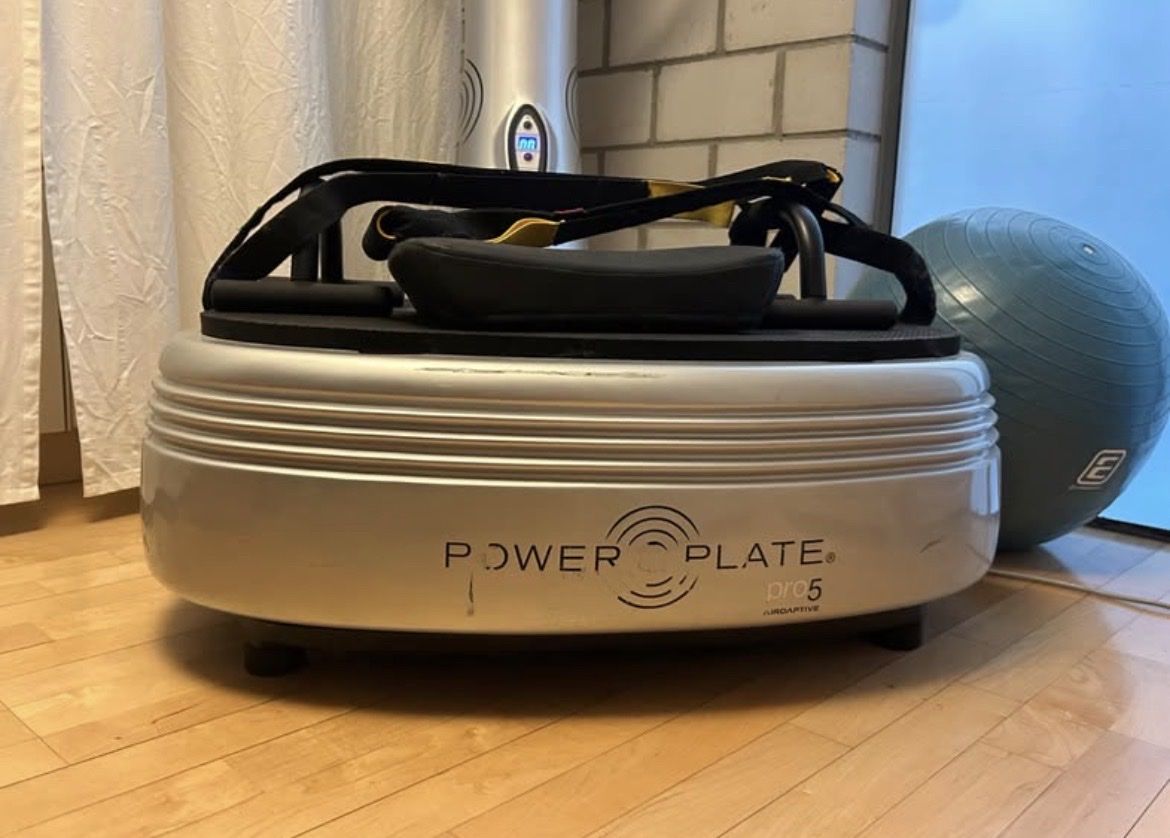 Power Plate Vélos d'appartement: Power Plate Pro 5 airdaptive – D'occasion à Muri AG par an_land 2