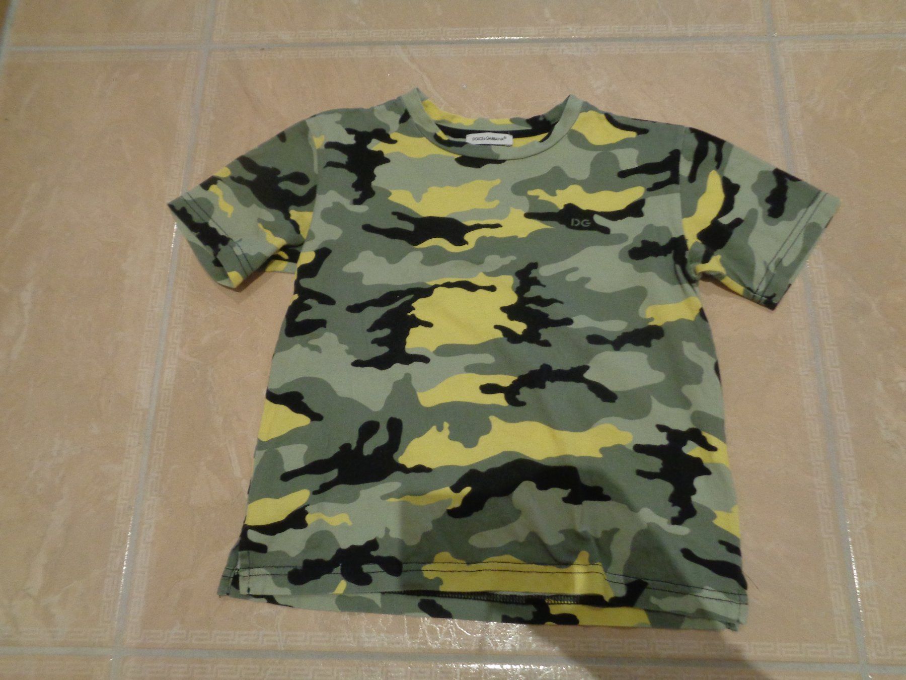 Dolce & Gabbana Hemden, Tops & T-Shirts: Dolce Gabbana cooles Shirt, 3J 98 – Gebraucht aus Klingnau von Markus14