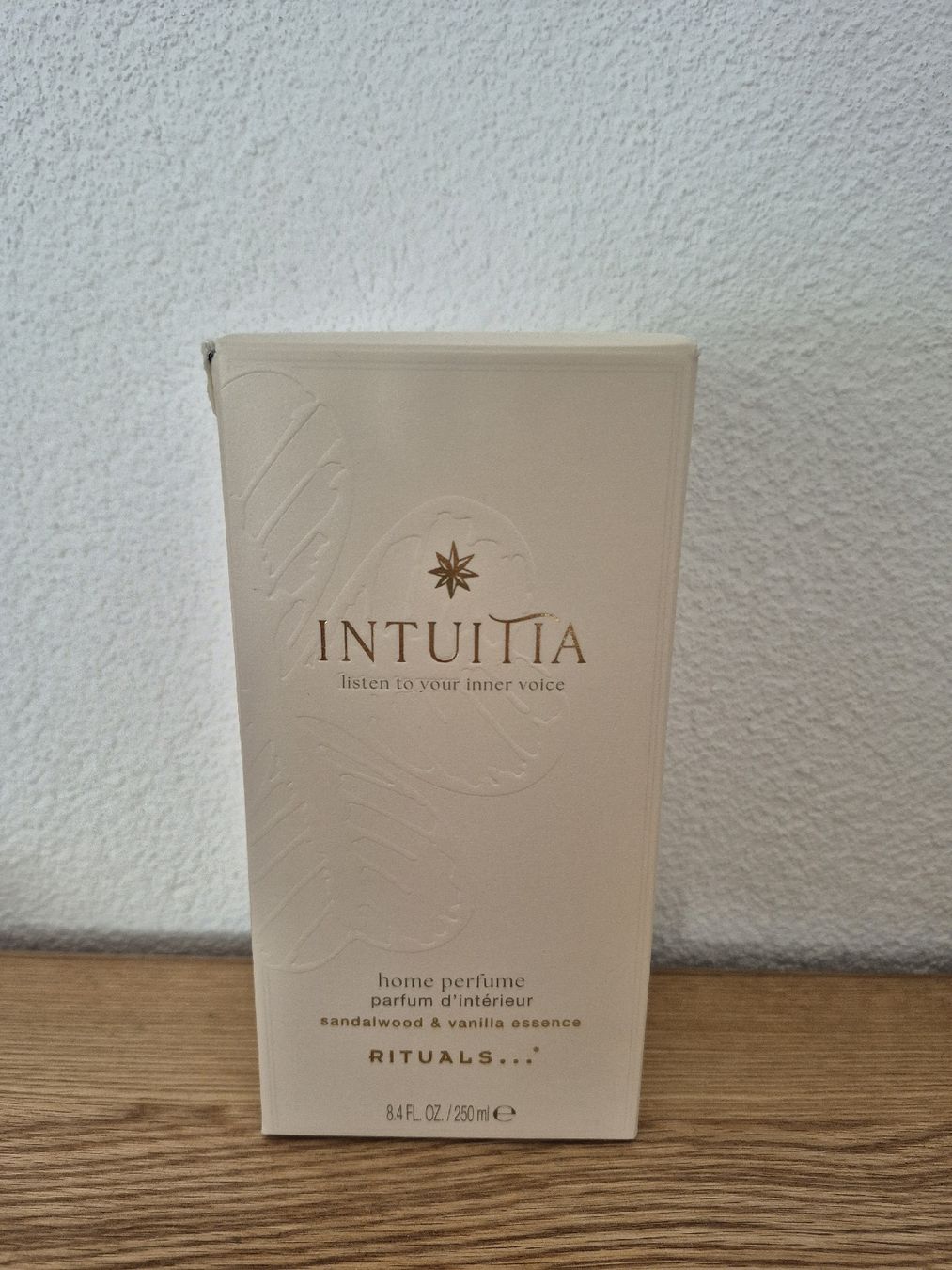 Rituals Home Perfume Intuitia 250ml -Limited Edition (Neu und originalverpackt) in Suhr für CHF 26 – mit Lieferung auf Ricardo kaufen