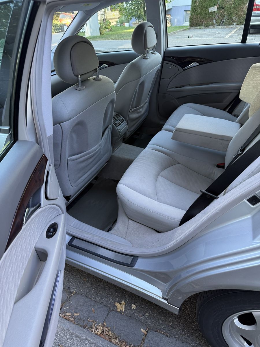 Mercedes-Benz Automobili: Mercedes-Benz E 220 Cdi T – Usato da Dietikon venduto da Saram46 6