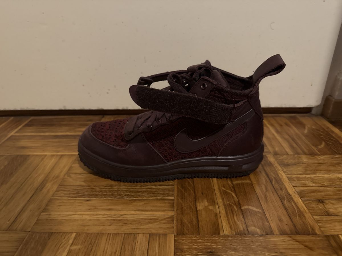 Nike Scarpe da donna: Basket Nike violet foncé  – Usato da Lausanne venduto da the_j78z