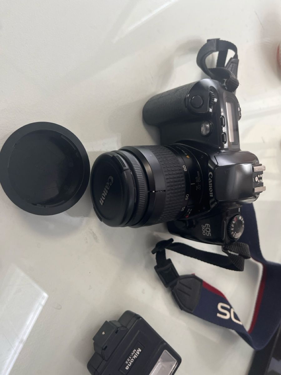 Canon Fotocamera: Canon eos 500 mit flash und tasche – Usato da Bettingen venduto da aau_bzr6 1