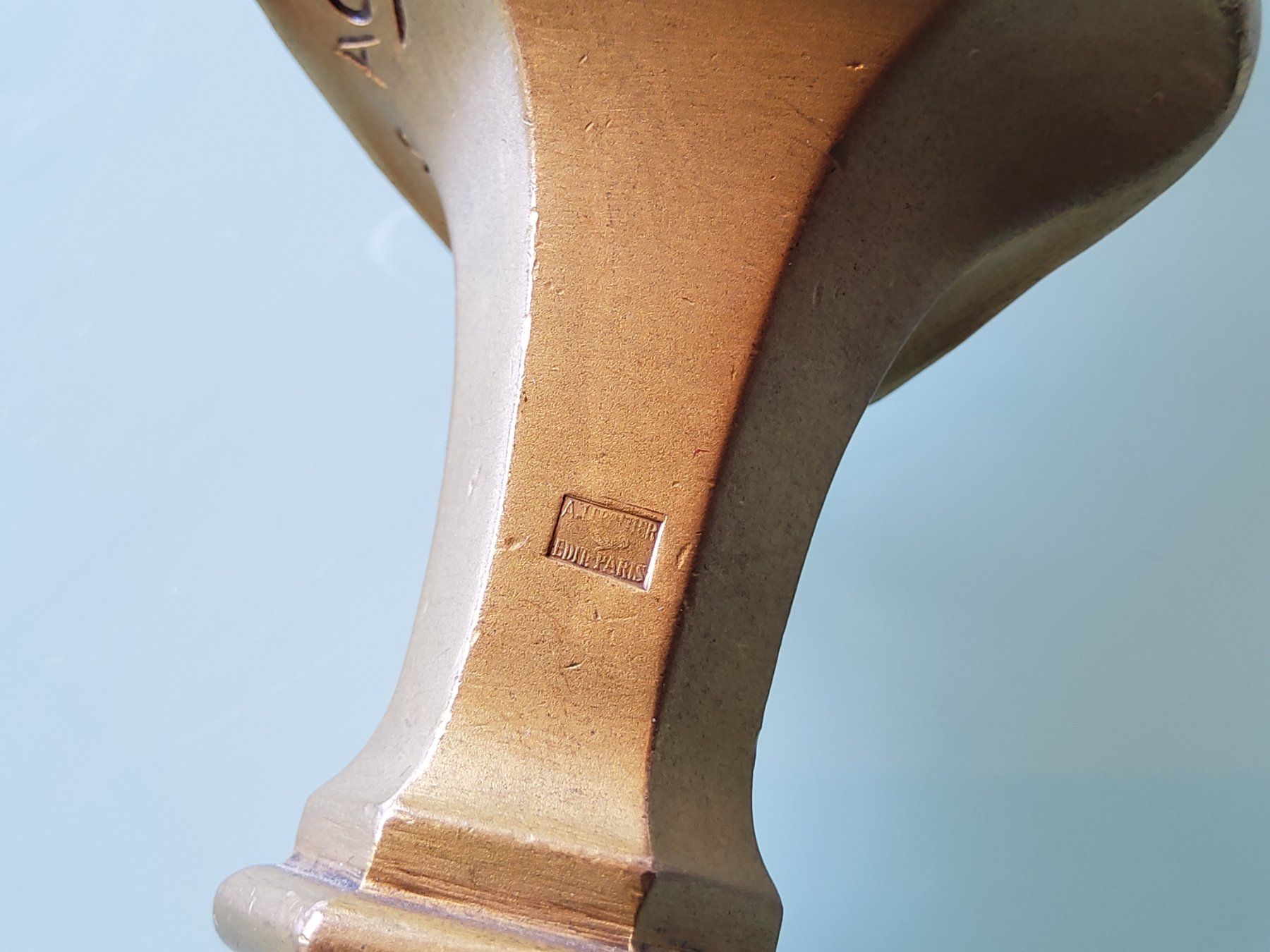 Figuren: Petite sculpture signée  – Gebraucht aus Malleray von Broc-Mo 7