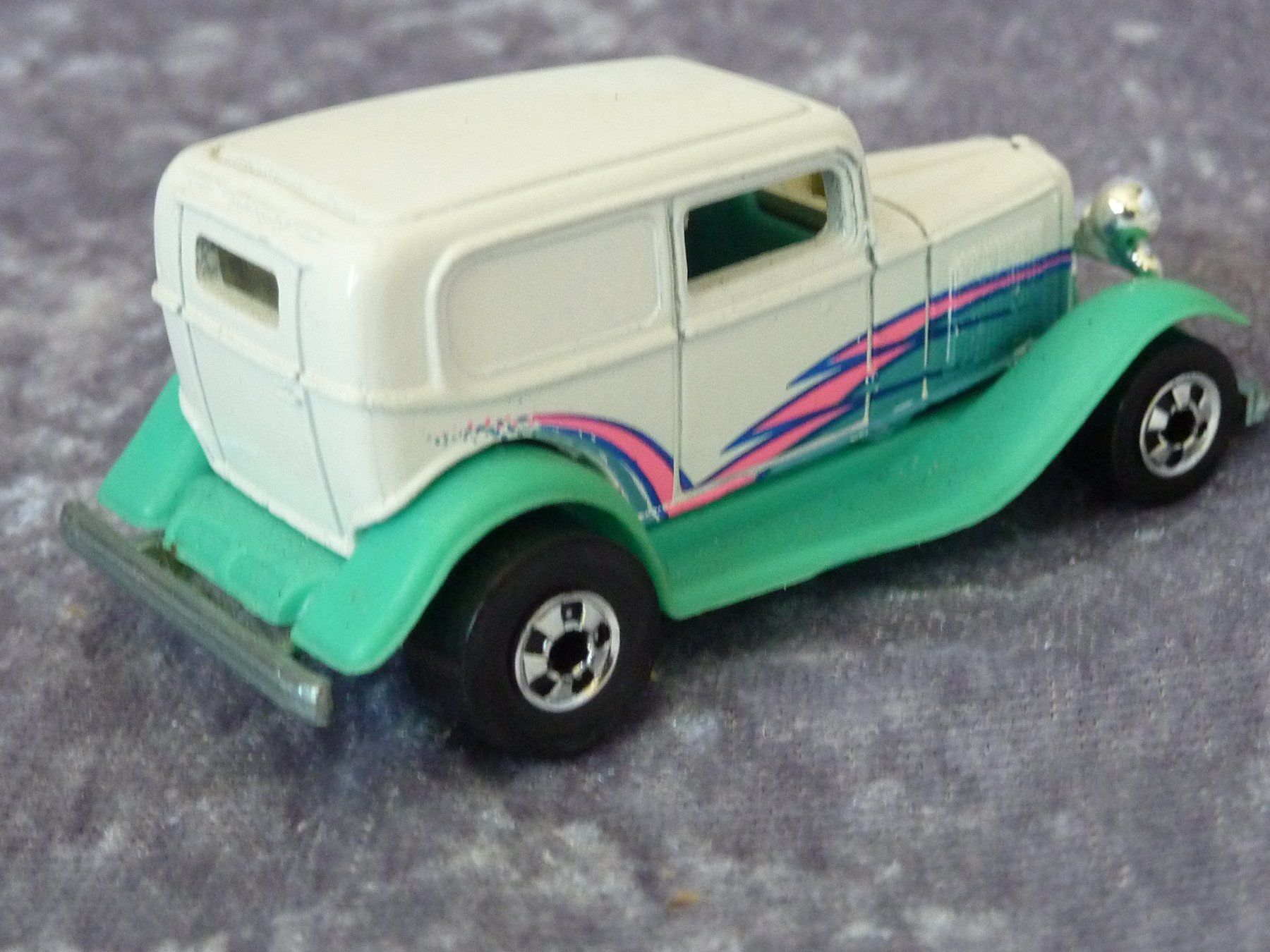 Hot Wheels Modellini d'auto: '32 Ford Delivery mint 1:64 – Usato da Dürrenäsch venduto da Cobra1ch 4