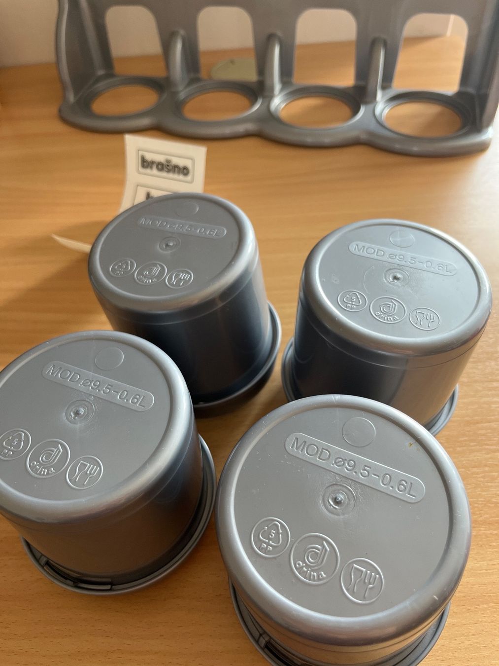 Contenitori & Simili: 4 Vorratsdosen mit Wandregal, Plastik – Usato da Luzern venduto da Jiggy_8898 6