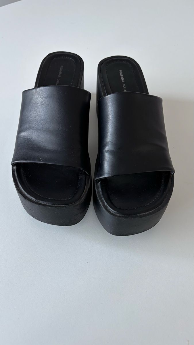 Pull&Bear Scarpe da donna: Pantoletten Pull&Bear Plateau schwarz Grösse 37 – Usato da Liebefeld venduto da DilaraNathalie 3