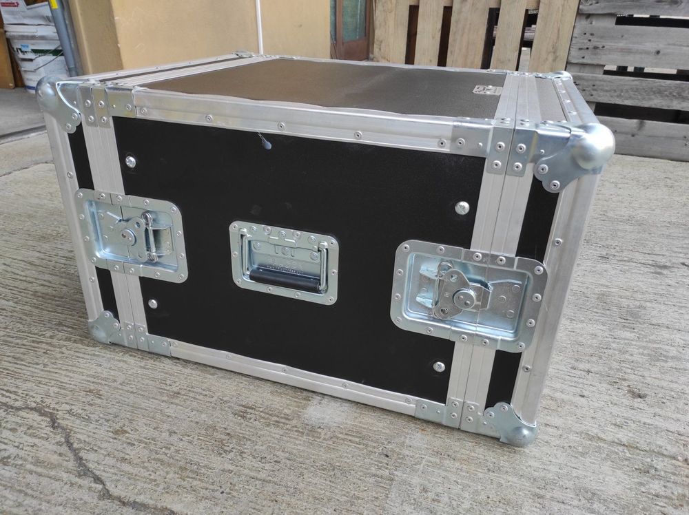 19" FALCON ShockMountFlightcase 8 HE Kaufen auf Ricardo