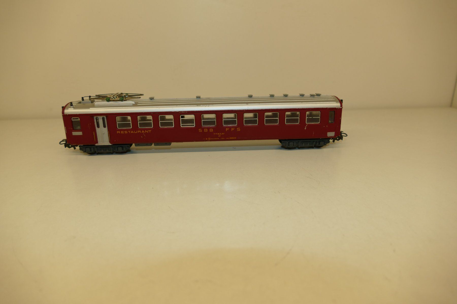 Hag Modellini di ferrovie: Hag H0: SBB Restaurant Wagen Typ WR – Usato da Niederhasli venduto da Flash32