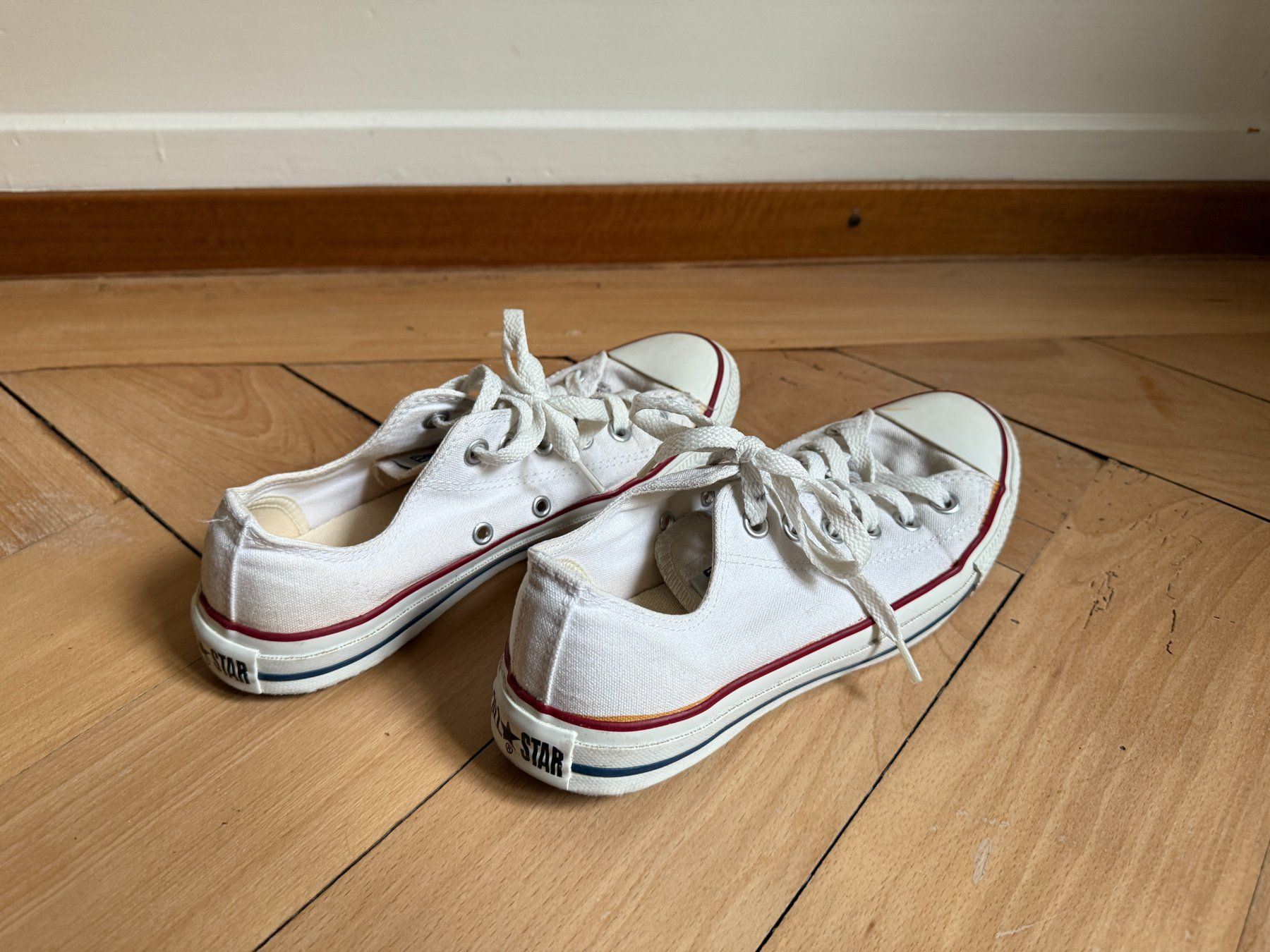 Converse Scarpe da donna: CONVERSE - Chucks Sneaker weiss 38 – Usato da Zürich venduto da Diazaio 2