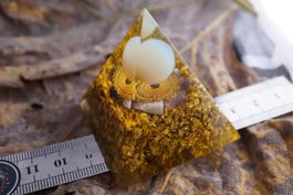 Orgonit Pyramide  Golden Gemischt   WOW   Räumung    (1)